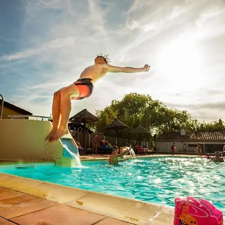 Confort Avec Terrasse - 4 Personnes - Api-1-52-1742 Camping *