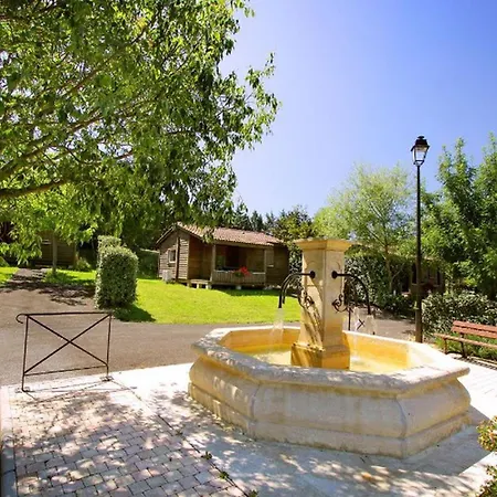 Camping Confort Avec Terrasse - 4 Personnes - Api-1-52-1742 *